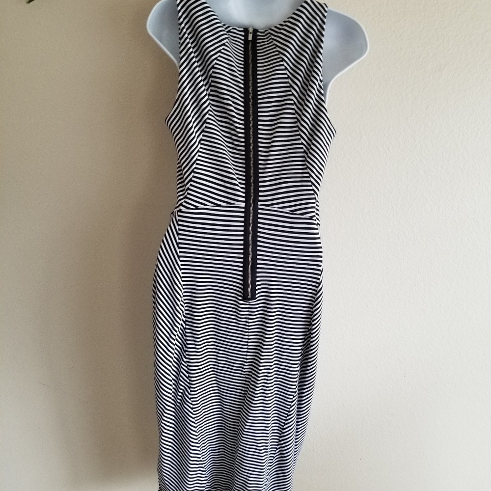 Bananna Republic striped Dress blsck & white 10 - Picture 3 of 8
